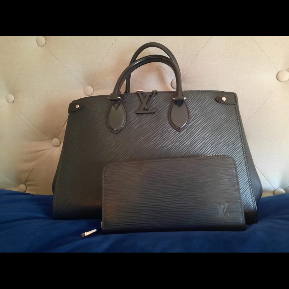Louis Vuitton Black Shoulder Bag Elegant Structured Design